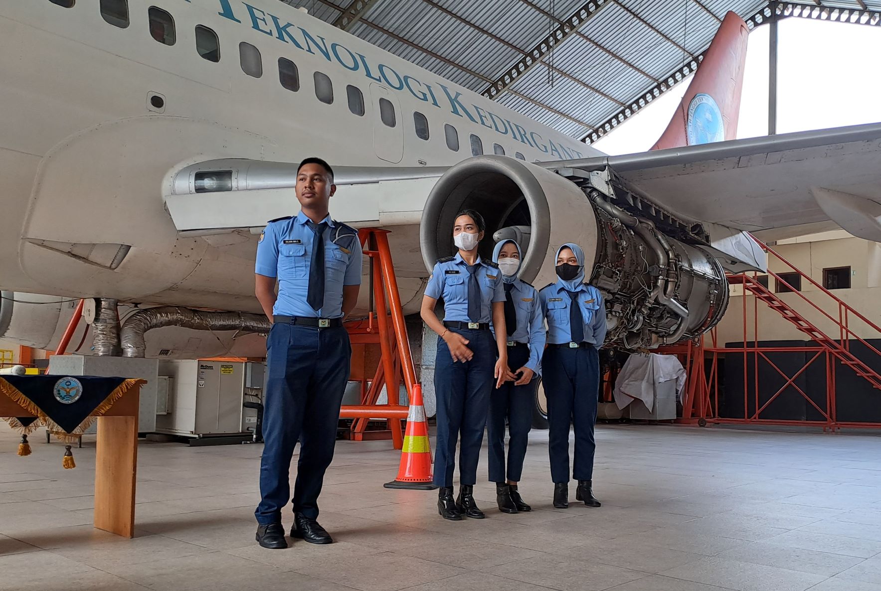 sekolah penerbangan terbaik Indonesia STTKD 