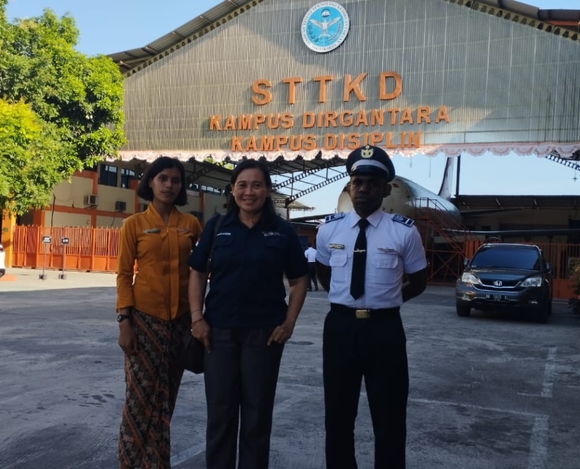 Jajaki Kerjasama SMK dan Kampus Penerbangan; SMK Cakra Nusantara Bali Kunjungi STTKD