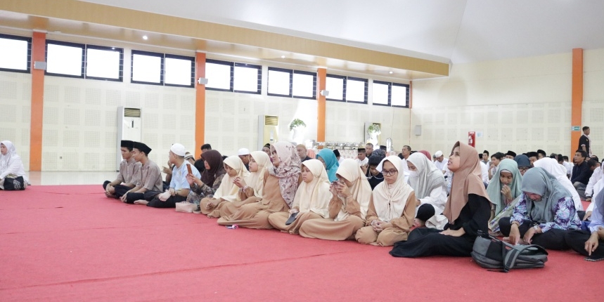 STTKD Yogyakarta Pererat Kebersamaan Lewat Buka Puasa Bersama Anak Panti YAKETUNIS