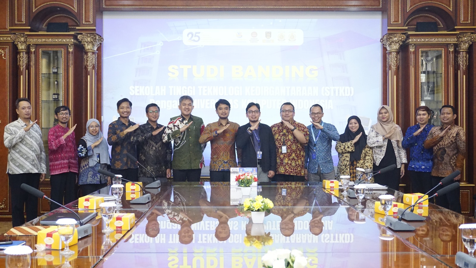 STTKD Perkuat Tata Kelola dan Internasionalisasi melalui Studi Banding ke UNIKOM Bandung, Wujudkan Kampus Penerbangan Berdaya Saing Global